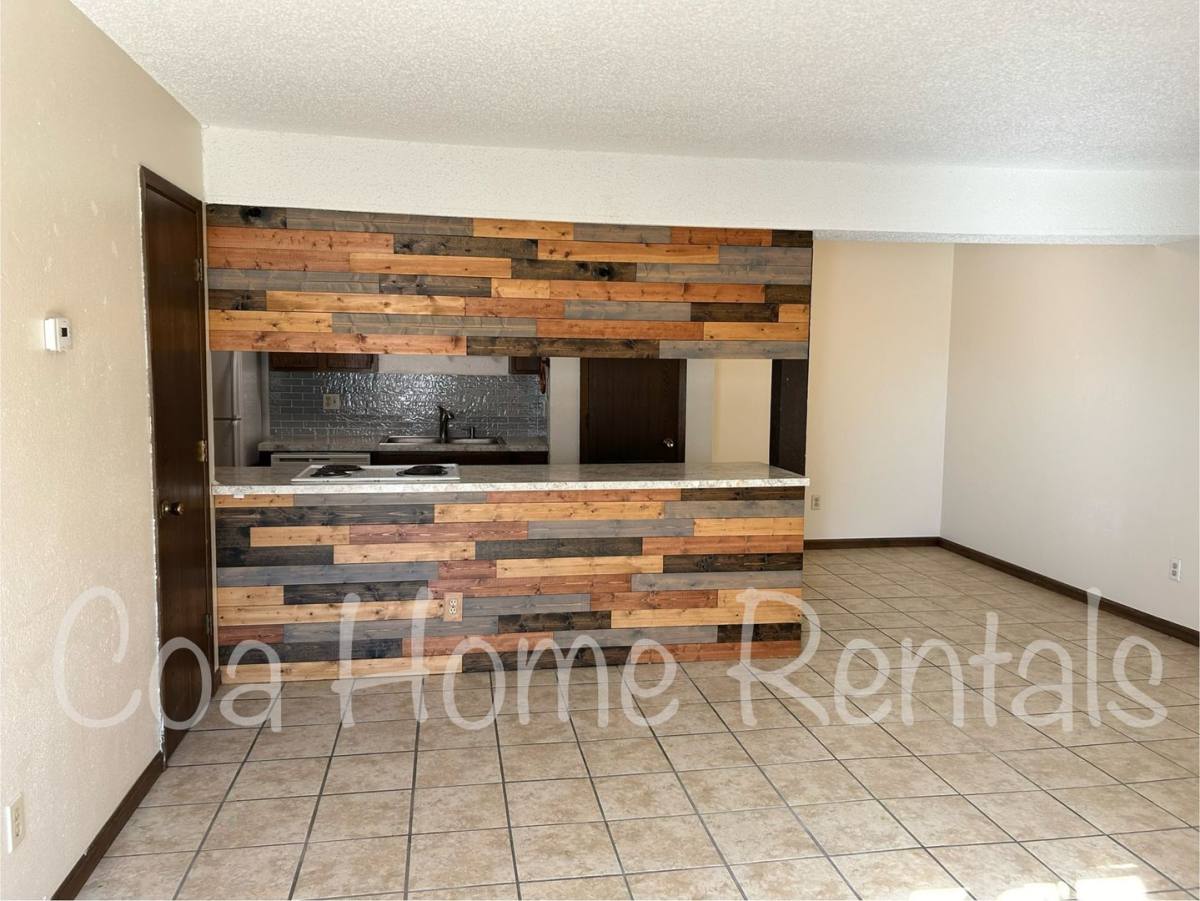 Townhouse for rent at 543 Paula C, Wichita, KS 67209