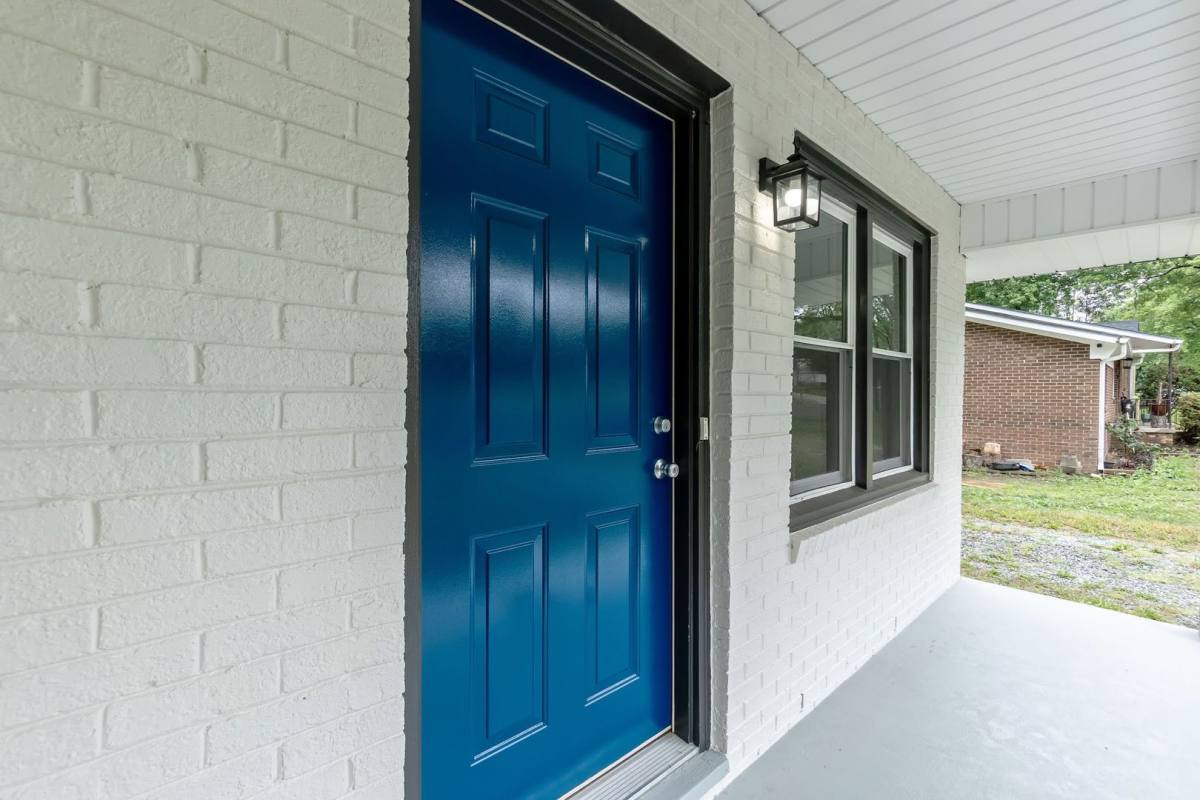 House for rent at 1322 Elm St, Burlington, NC 27217