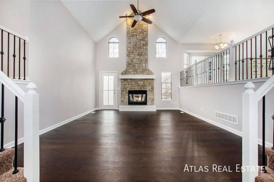 House for rent at 301 SE Onyx Dr, Lees Summit, MO 64063