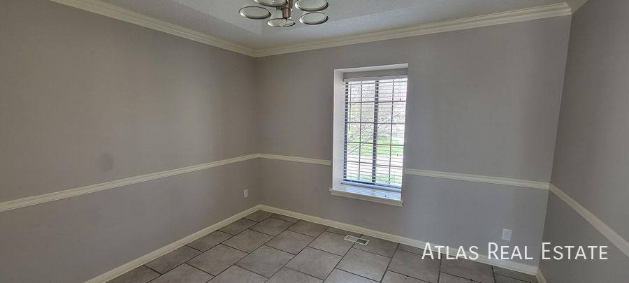House for rent at 301 SE Onyx Dr, Lees Summit, MO 64063