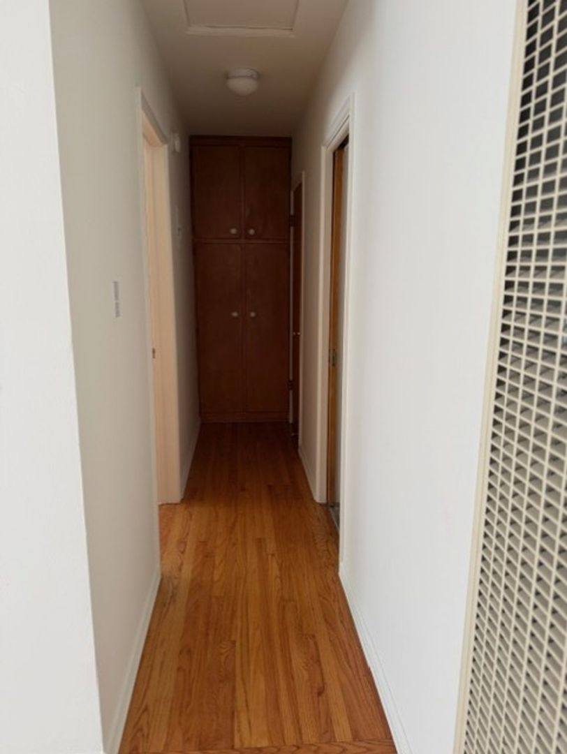 Apartment for rent at 1055 Thompson Ave, Glendale, CA 91201