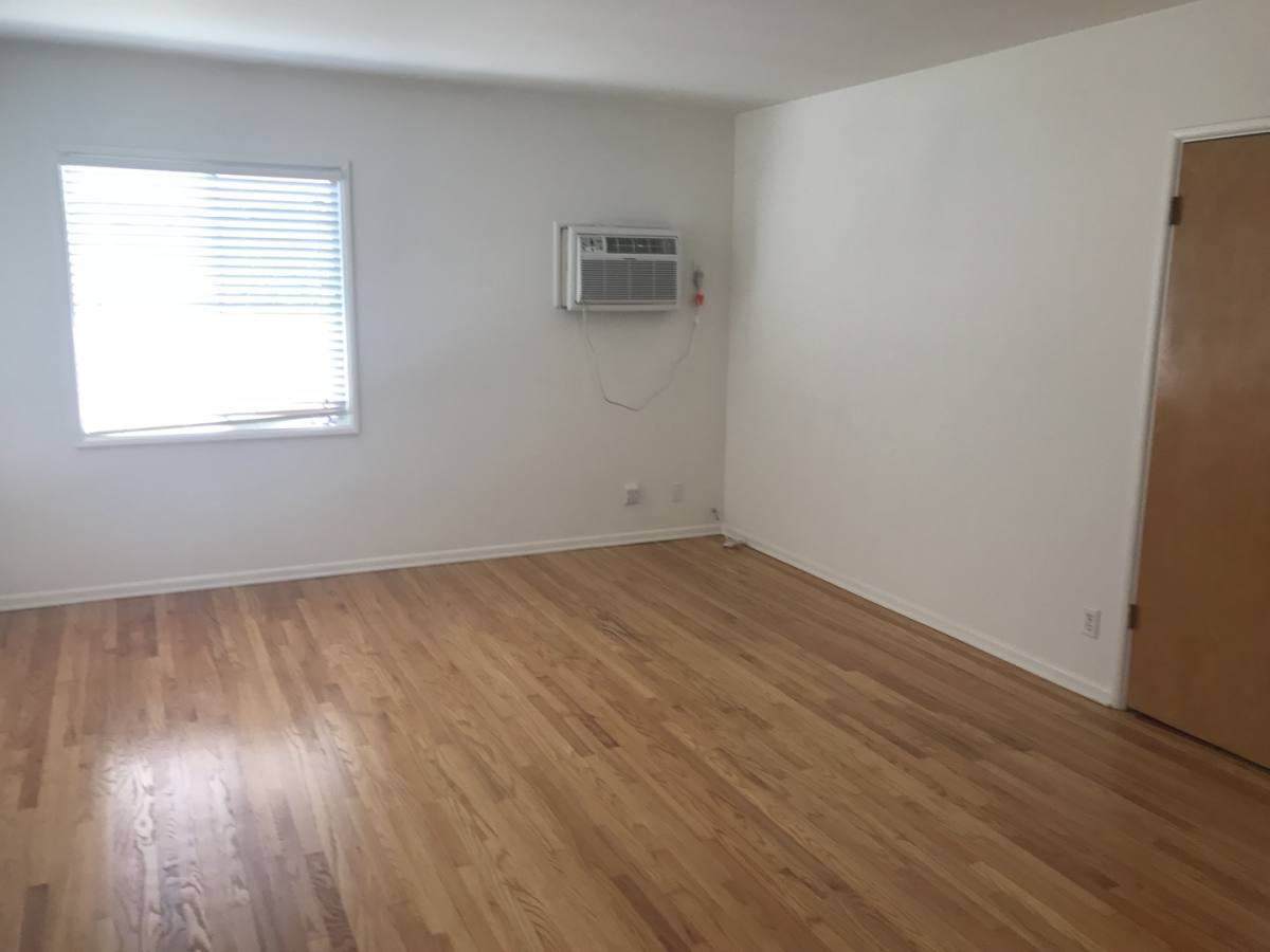 Apartment for rent at 1055 Thompson Ave, Glendale, CA 91201