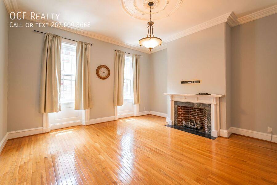 Apartment for rent at 535 Spruce St #B, Philadelphia, PA 19106