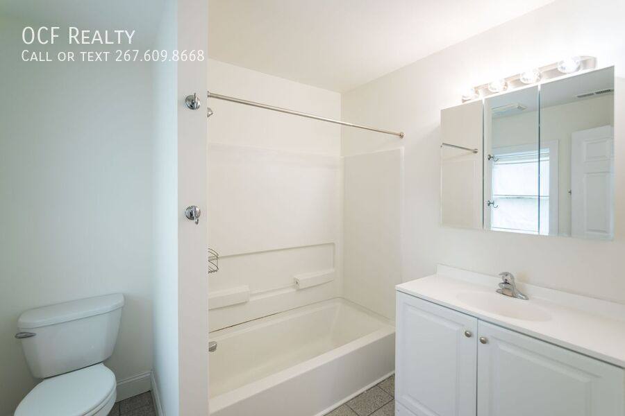 Apartment for rent at 535 Spruce St #B, Philadelphia, PA 19106