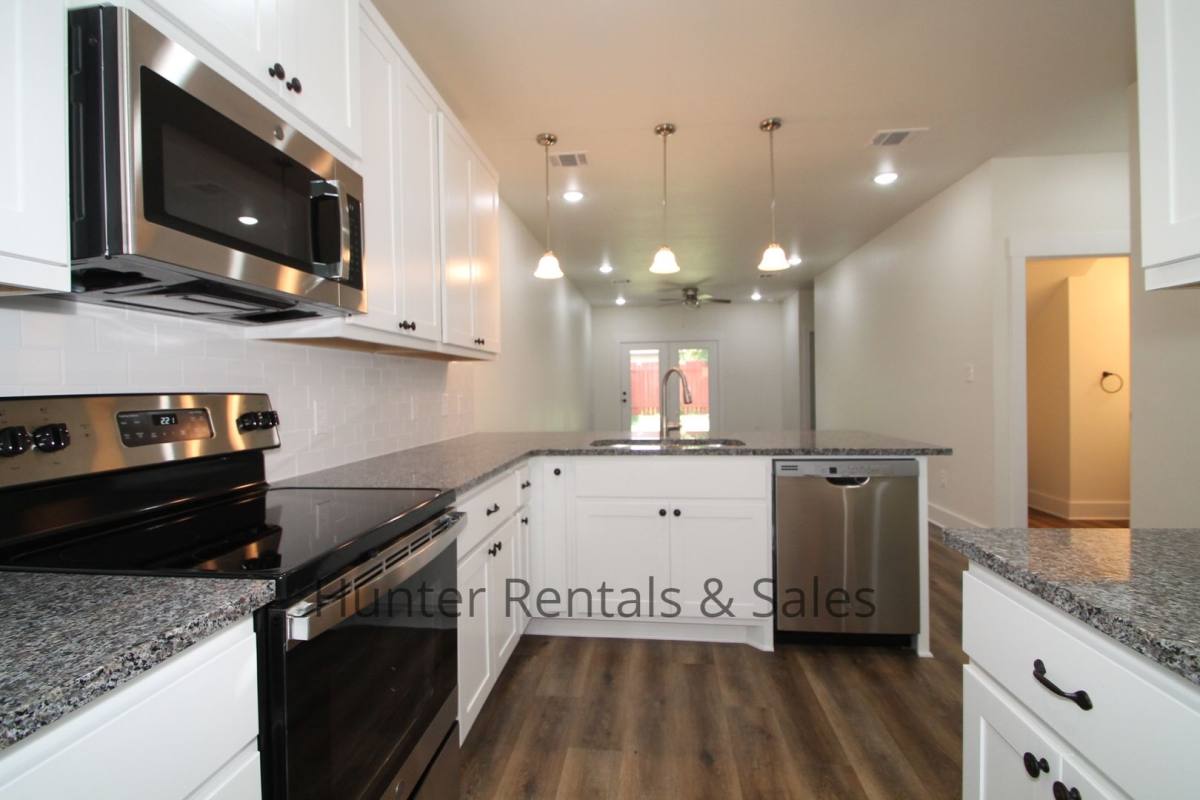 Townhouse for rent at 1956 Royal Loop, Belton, TX 76513