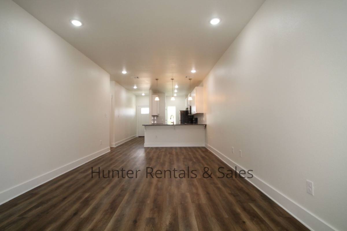 Townhouse for rent at 1956 Royal Loop, Belton, TX 76513