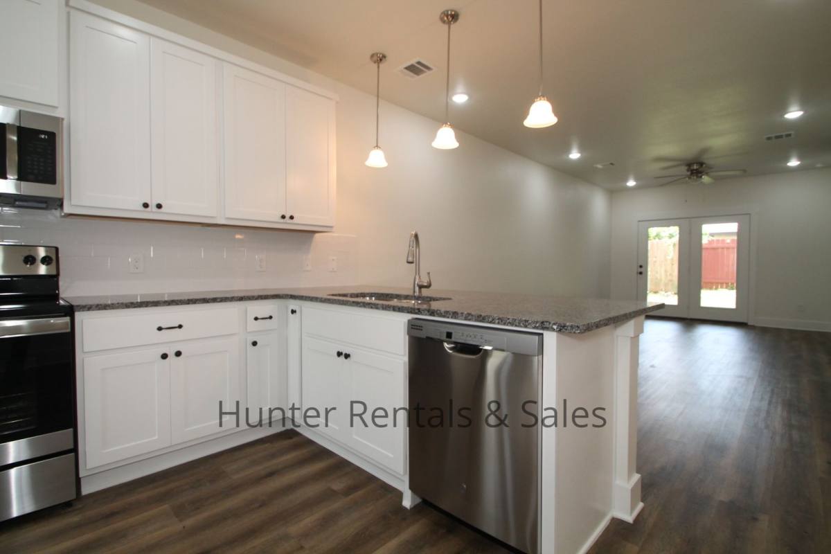 Townhouse for rent at 1956 Royal Loop, Belton, TX 76513