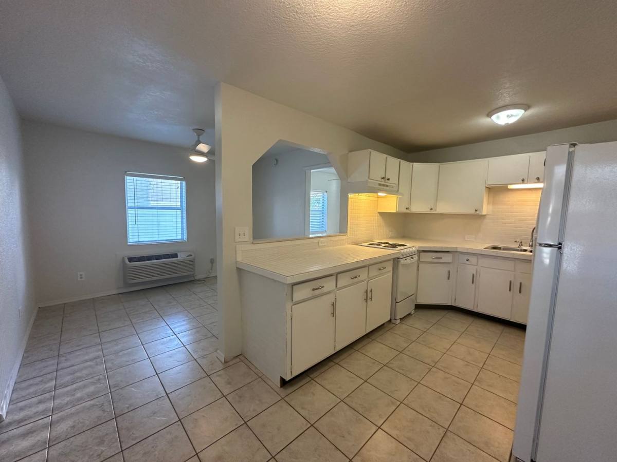 Apartment for rent at 114 6th Ave S, Jacksonville Beach, FL 32250
