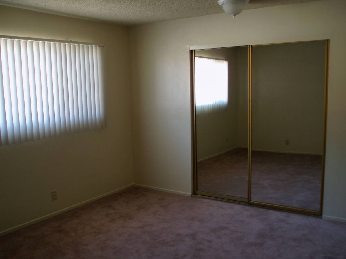 Apartment for rent at 13532 Kornblum Ave, Hawthorne, CA 90250