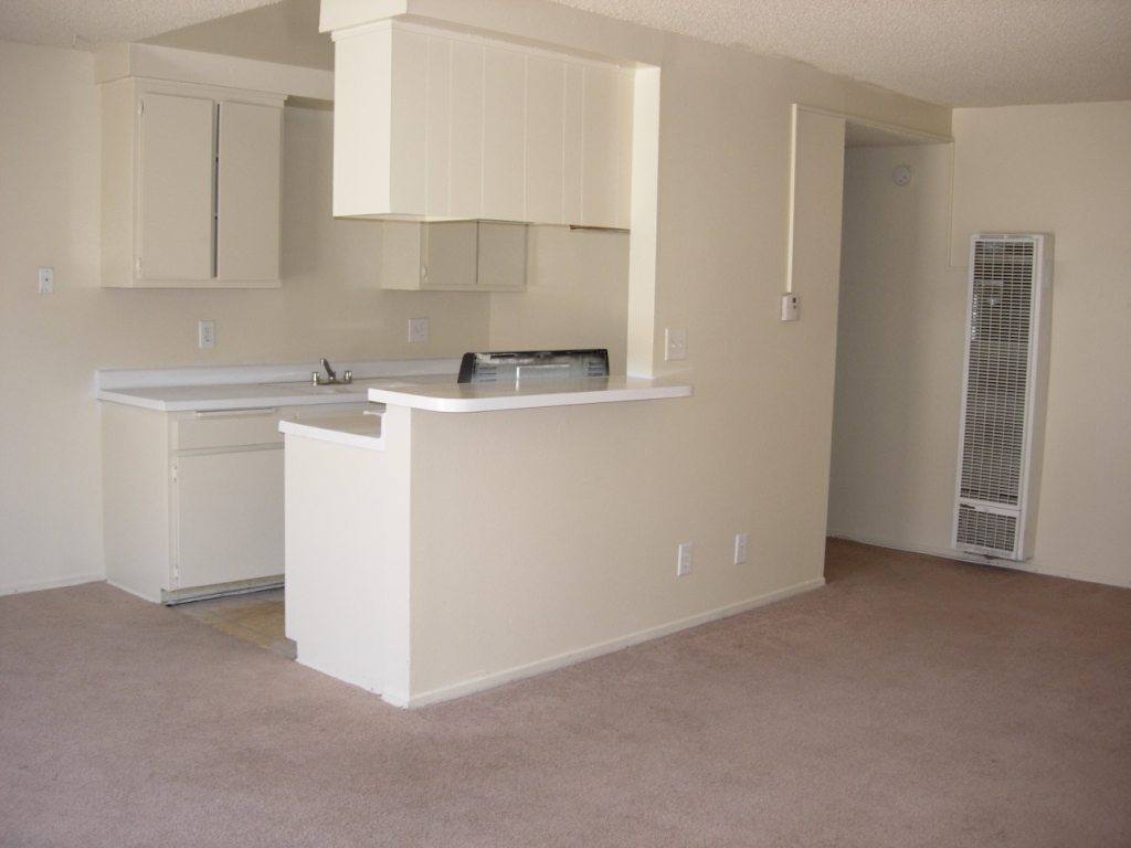 Apartment for rent at 13532 Kornblum Ave, Hawthorne, CA 90250