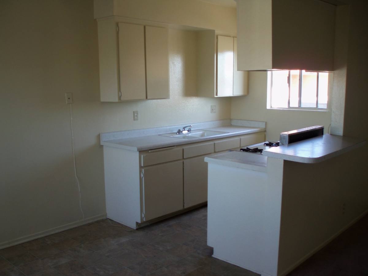 Apartment for rent at 13532 Kornblum Ave, Hawthorne, CA 90250