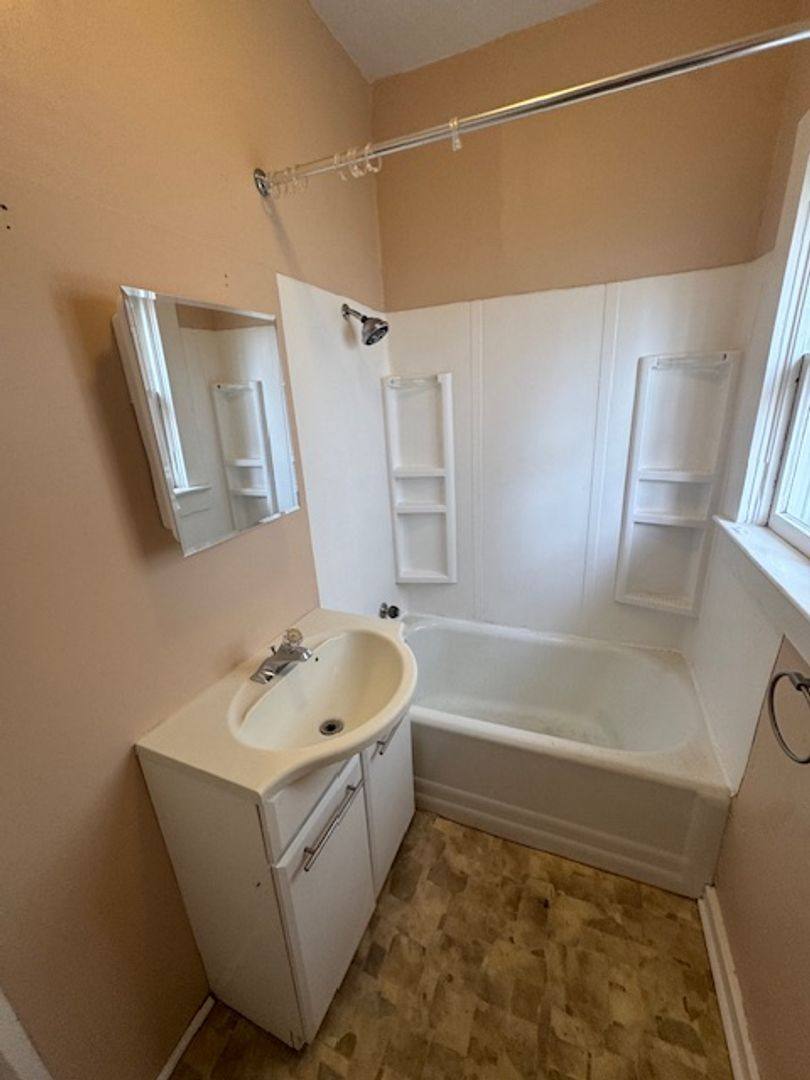 Apartment for rent at 619 3rd St, Fort Wayne, IN 46808