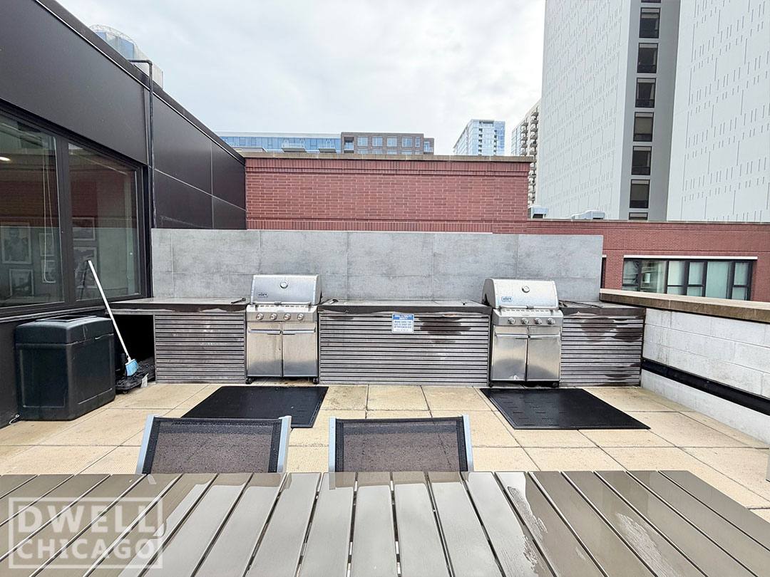 Apartment for rent at 211 W Scott St, Chicago, IL 60610