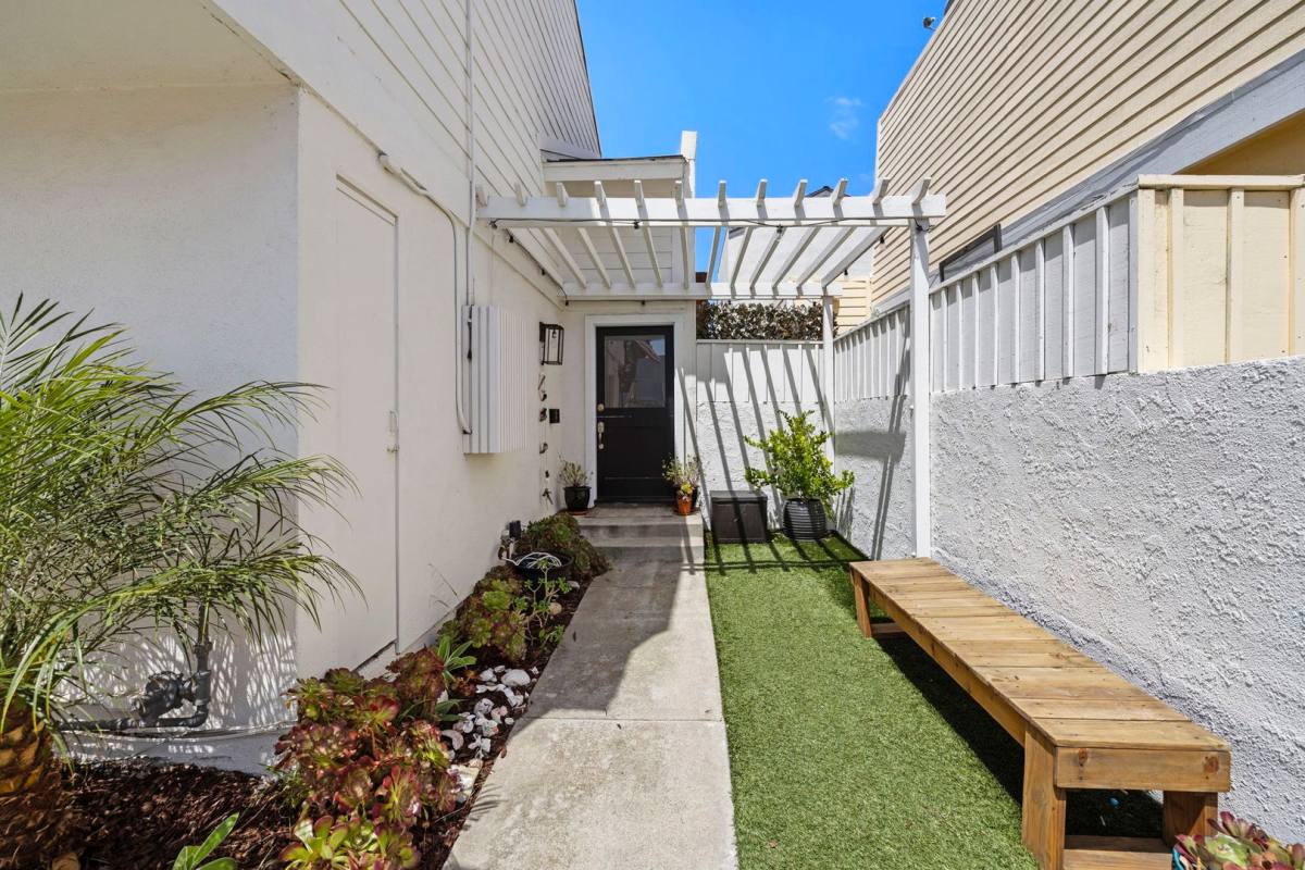 House for rent at 32971 Avenida Del Rosal, San Juan Capistrano, CA 92675