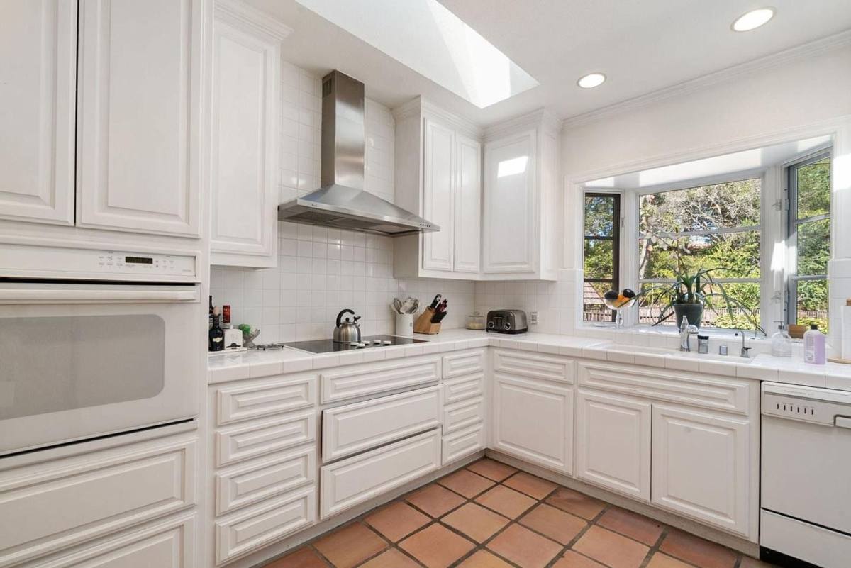 House for rent at 14985 Quito Rd, Saratoga, CA 95070