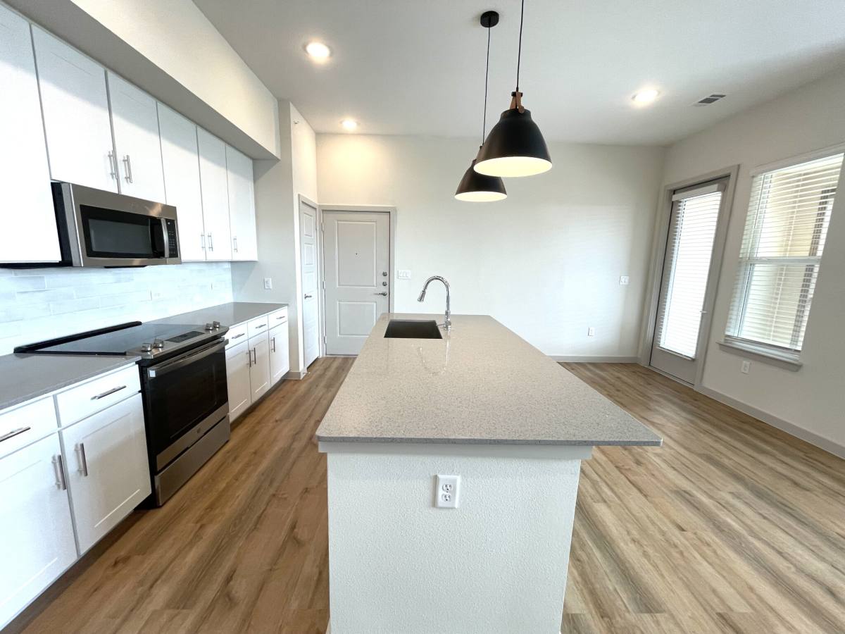 Apartment for rent at 149 Larkspur Park Blv, Leander, TX 78641