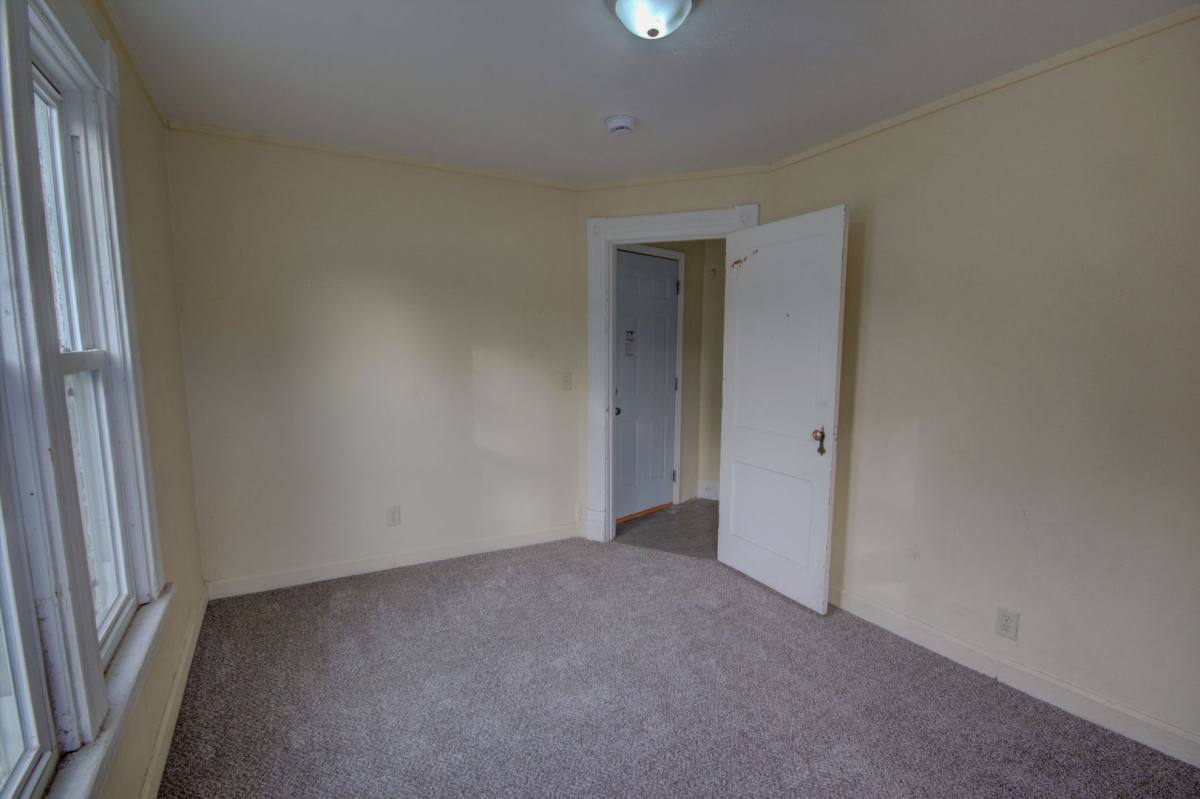 Apartment for rent at 2530 7th Ave, Rock Island, IL 61201