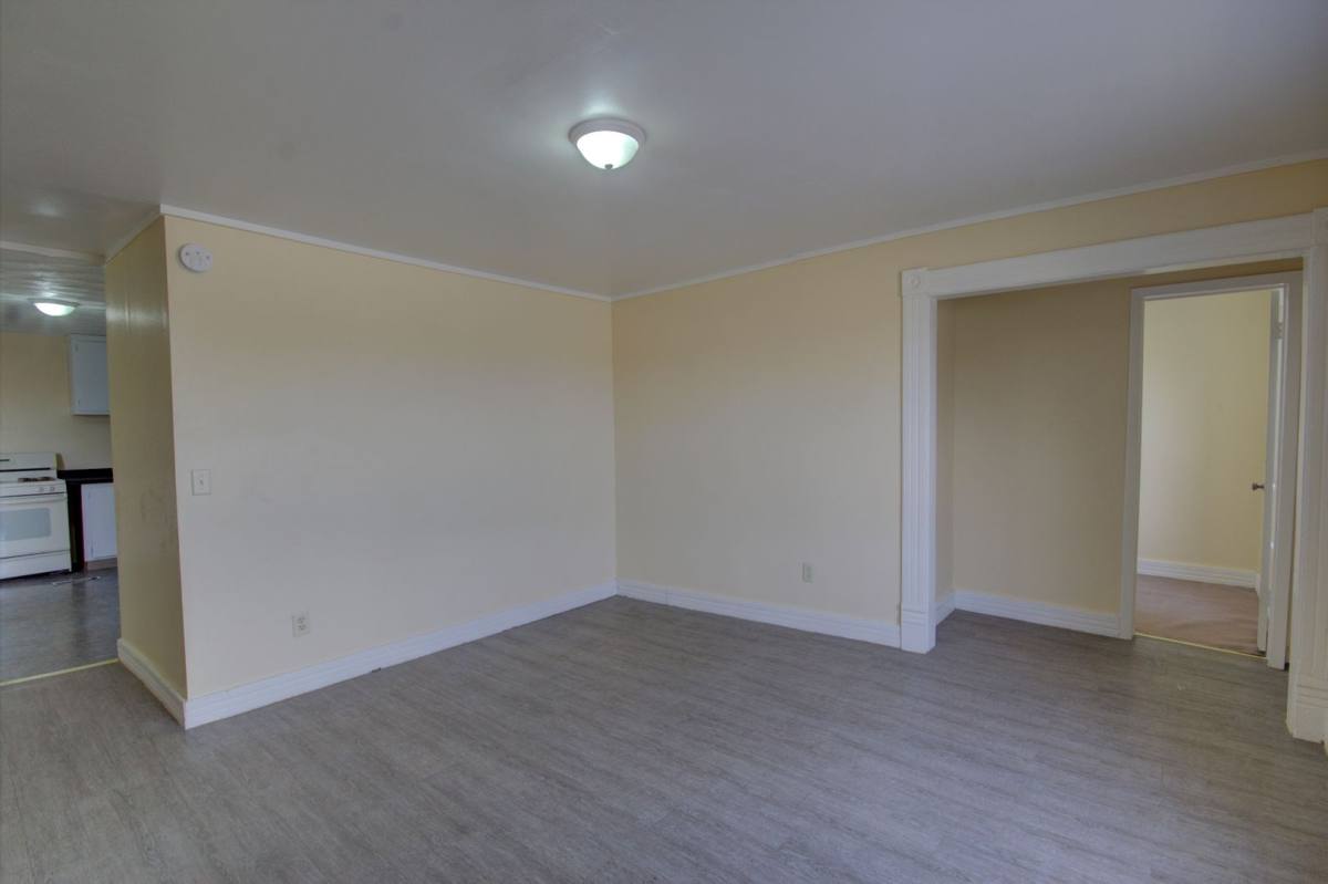 Apartment for rent at 2530 7th Ave, Rock Island, IL 61201