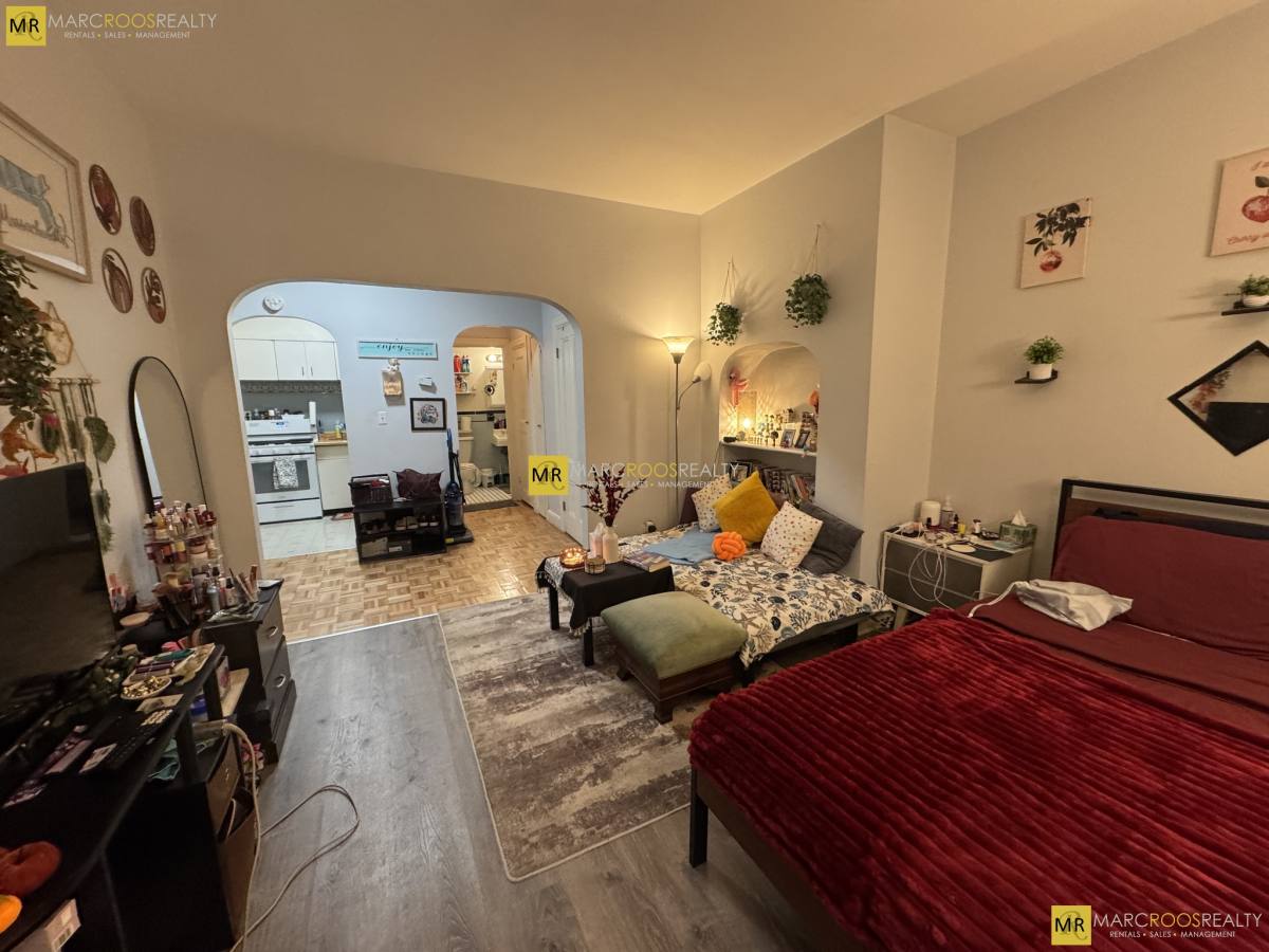 Apartment for rent at 249 Commonwealth Ave, Boston, MA 02116