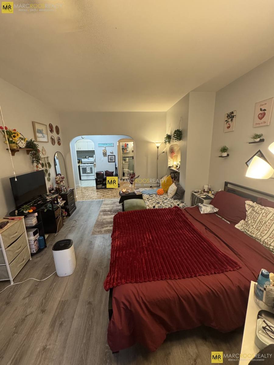 Apartment for rent at 249 Commonwealth Ave, Boston, MA 02116