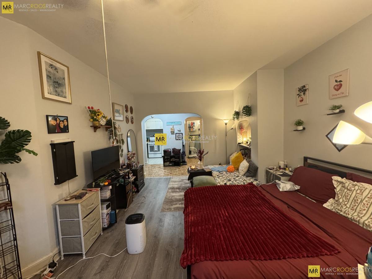 Apartment for rent at 249 Commonwealth Ave, Boston, MA 02116