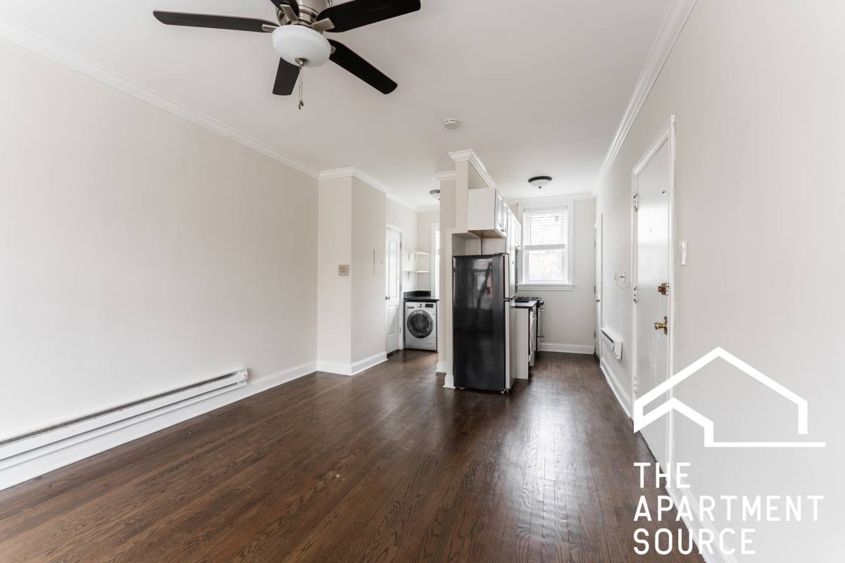 Apartment for rent at 6465 W Roscoe St, Chicago, IL 60641