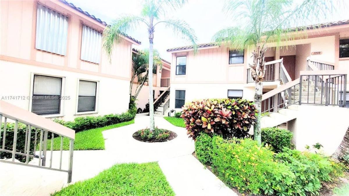 House for rent at 3355 Jaywood Terrace J113, Boca Raton, FL 33431