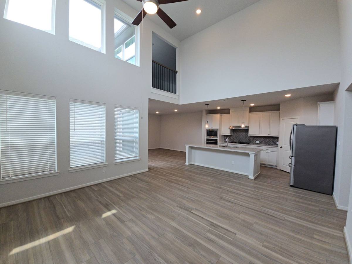 House for rent at 9227 Dearborn Knoll Dr, Cypress, TX 77433