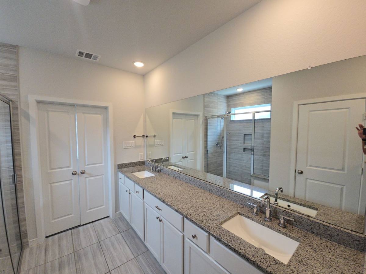 House for rent at 9227 Dearborn Knoll Dr, Cypress, TX 77433