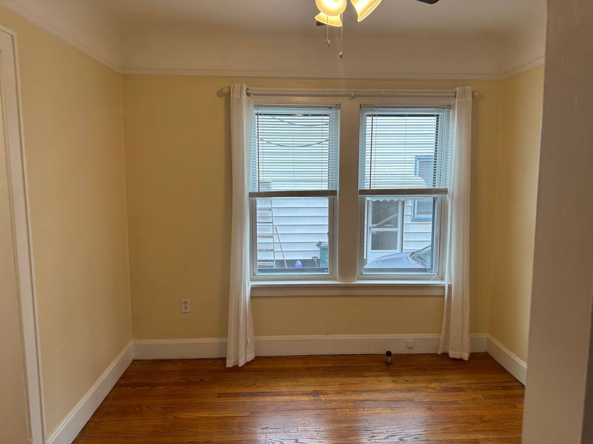 Apartment for rent at 165 E Hazelhurst, Ferndale, MI 48220