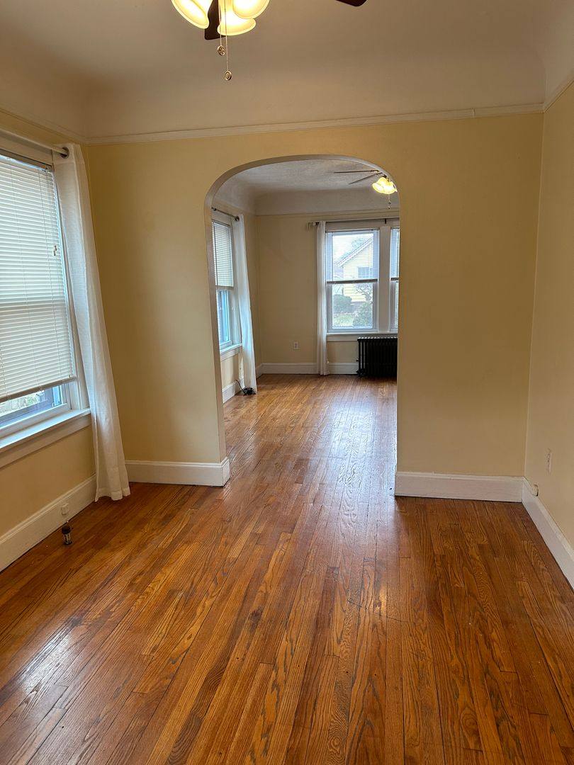 Apartment for rent at 165 E Hazelhurst, Ferndale, MI 48220