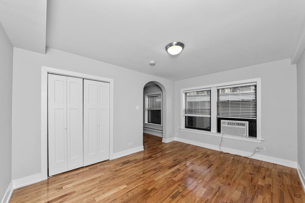 Apartment for rent at 550 W Arlington Place, Chicago, IL 60614