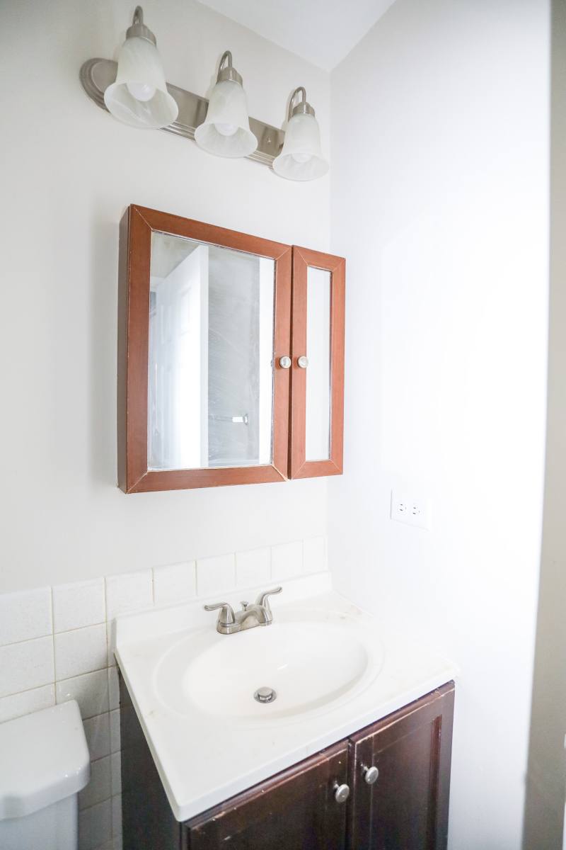 Apartment for rent at 5851 N Winthrop, Chicago, IL 60660
