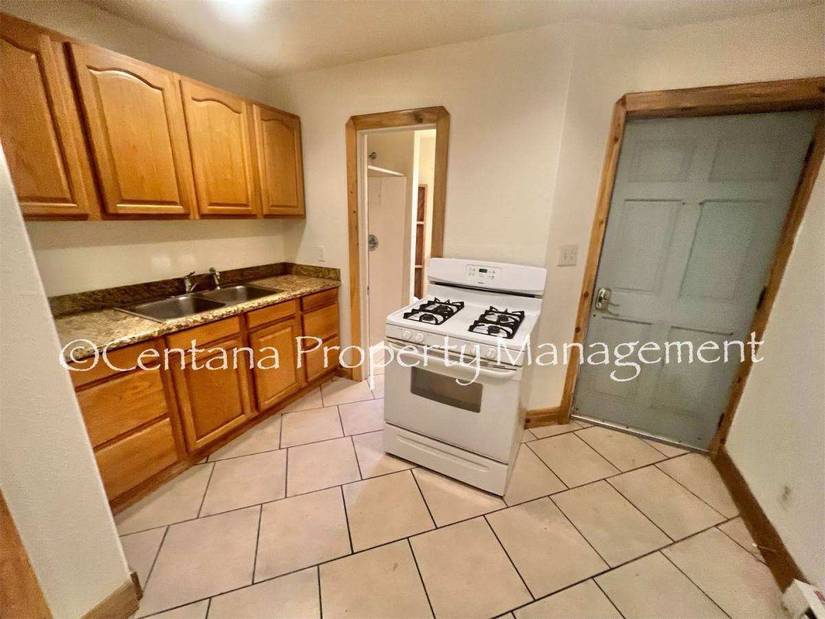 Apartment for rent at 725-727 S Wyoming, Butte, MT 59701