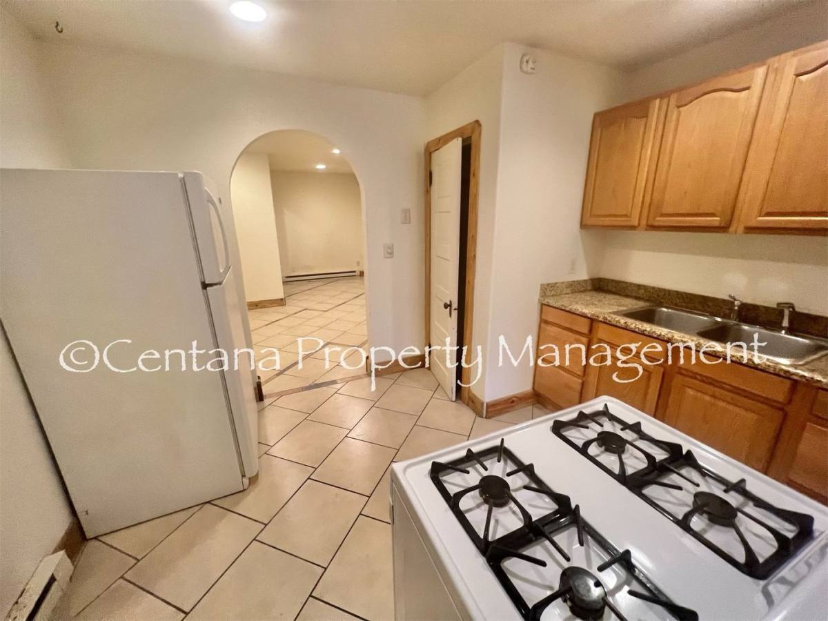 Apartment for rent at 725-727 S Wyoming, Butte, MT 59701