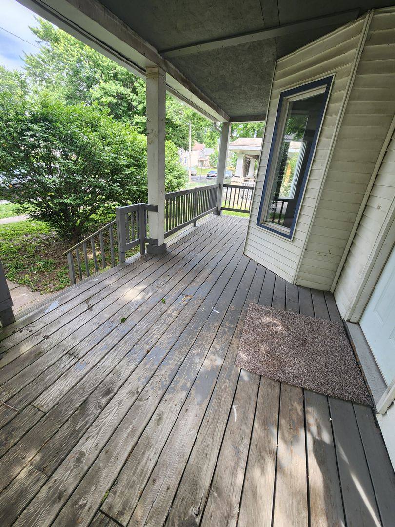 House for rent at 621 W 15th St, Davenport, IA 52803