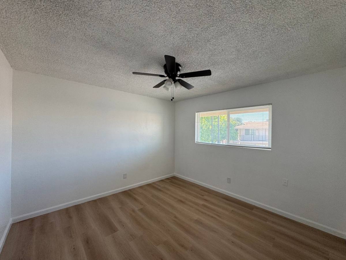 Apartment for rent at 2601 Bishop Dr, Bakersfield, CA 93306
