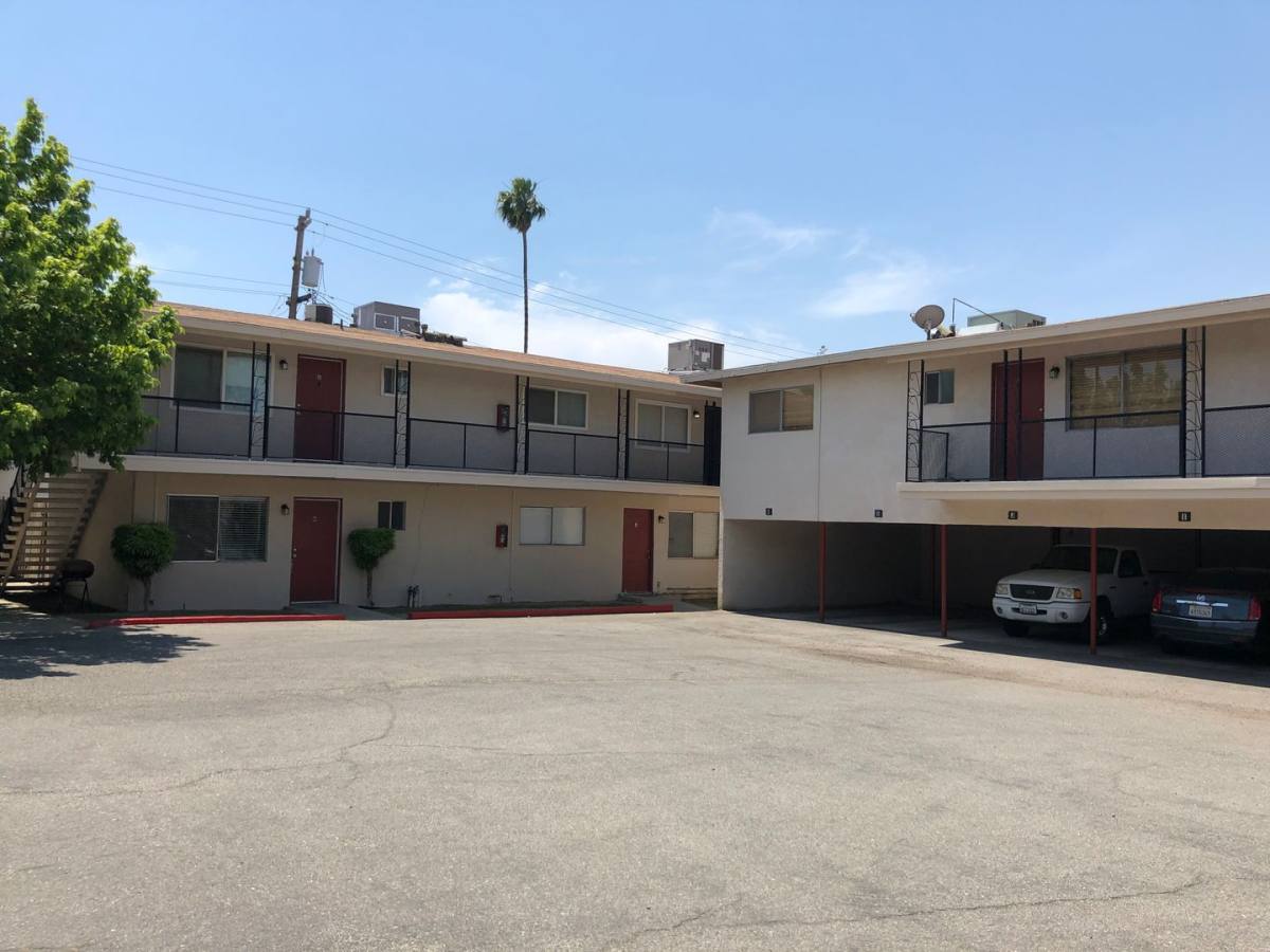 Apartment for rent at 2601 Bishop Dr, Bakersfield, CA 93306