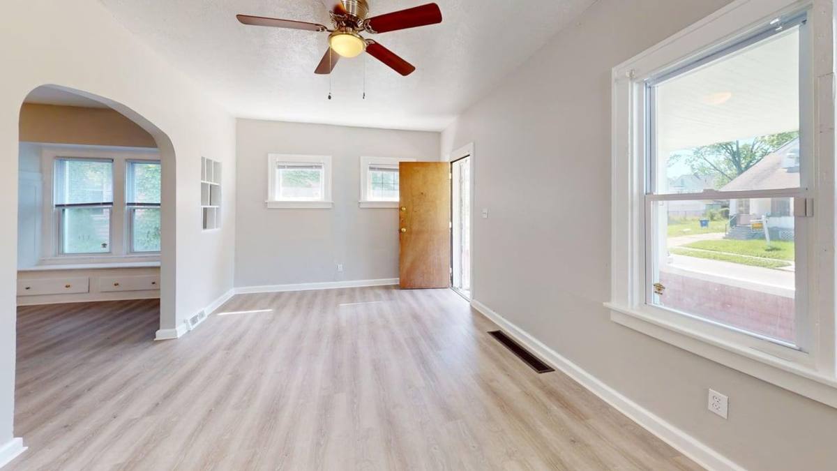 House for rent at 11813 Dove Ave, Cleveland, OH 44105