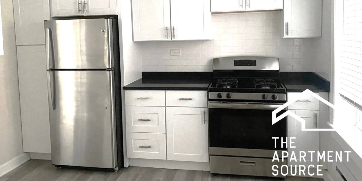 Apartment for rent at 839 W Cornelia Ave #1S, Chicago, IL 60657