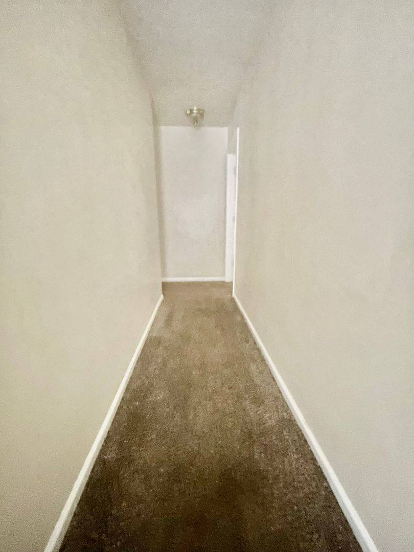 Townhouse for rent at 5104 Brooktree Dr, Charlotte, NC 28208
