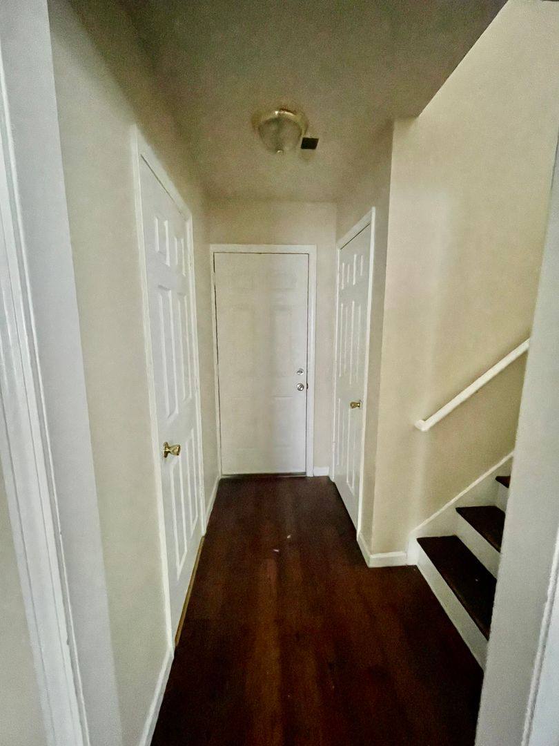 Townhouse for rent at 5104 Brooktree Dr, Charlotte, NC 28208