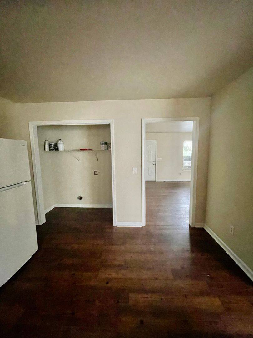 Townhouse for rent at 5104 Brooktree Dr, Charlotte, NC 28208