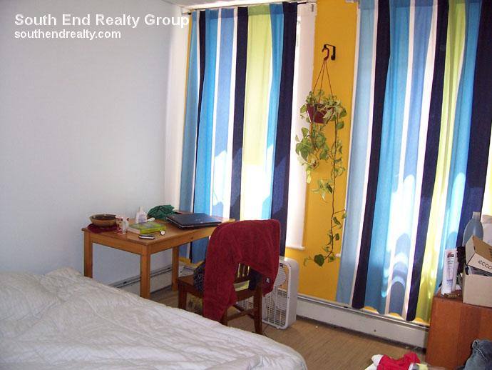 Apartment for rent at 9 Putnam St #1R, Somerville, MA 02143