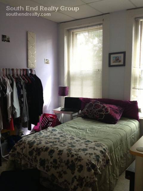 Apartment for rent at 9 Putnam St #1R, Somerville, MA 02143