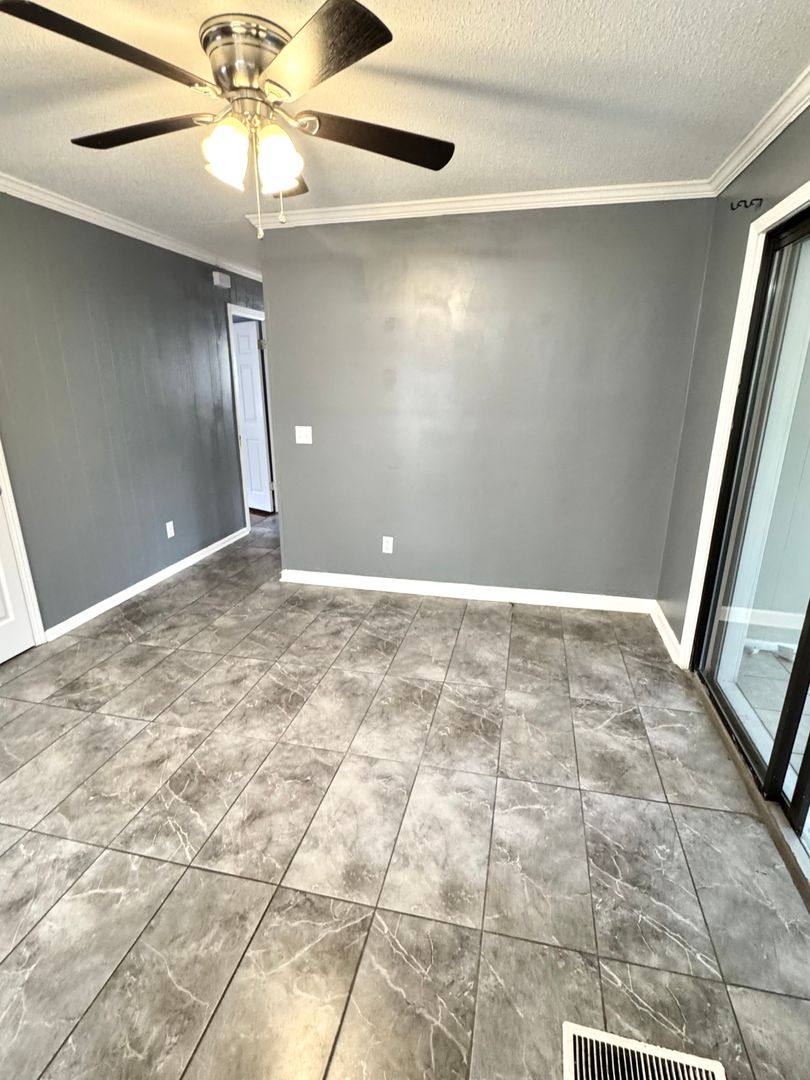 House for rent at 304 Azalea Dr, Enterprise, AL 36330