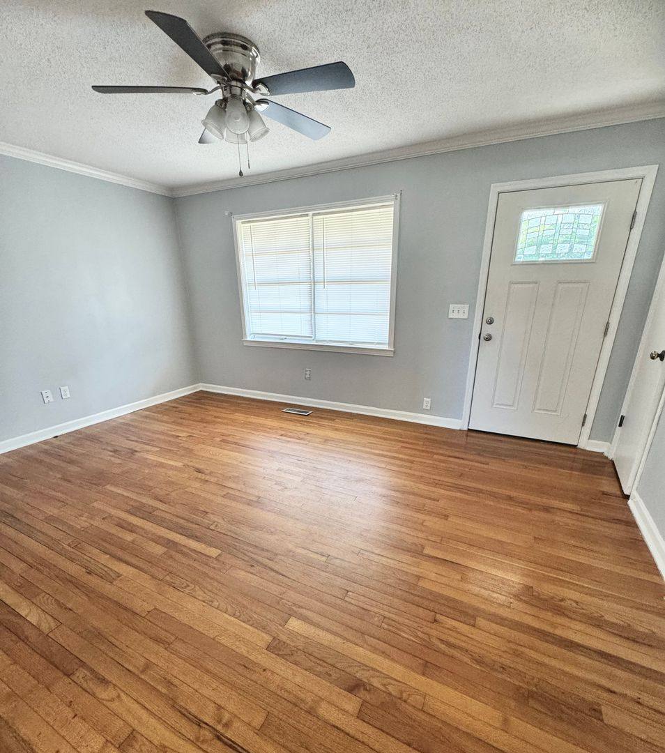 House for rent at 304 Azalea Dr, Enterprise, AL 36330