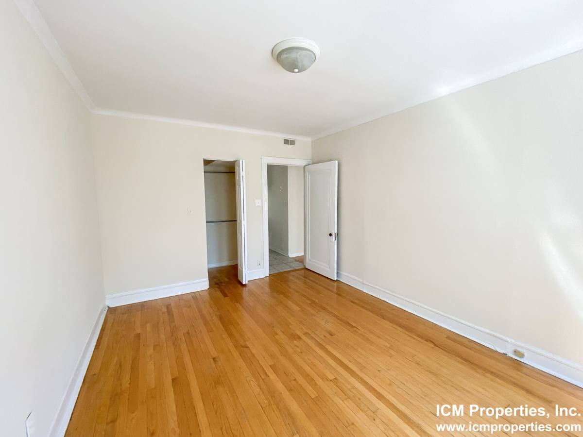 Apartment for rent at 5032 N Wolcott Ave #2, Chicago, IL 60640