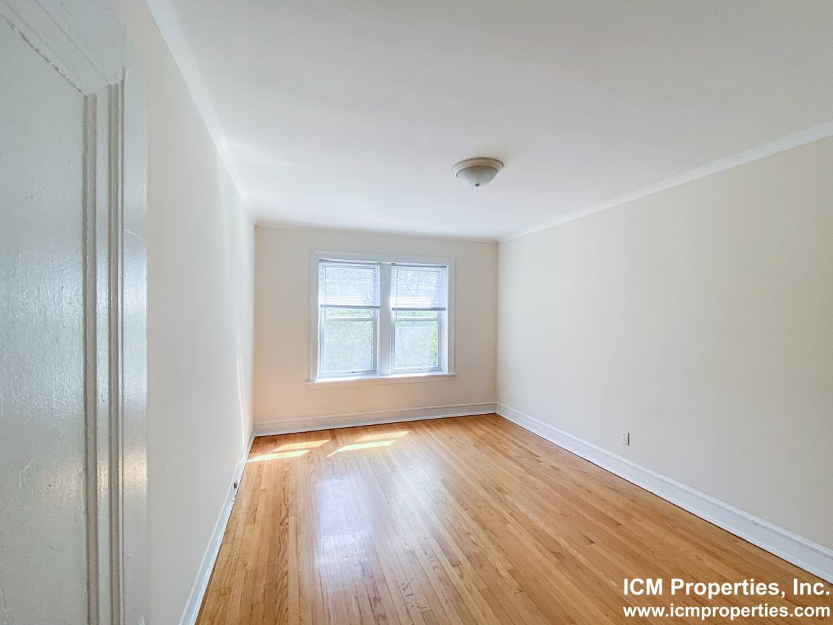 Apartment for rent at 5032 N Wolcott Ave #2, Chicago, IL 60640