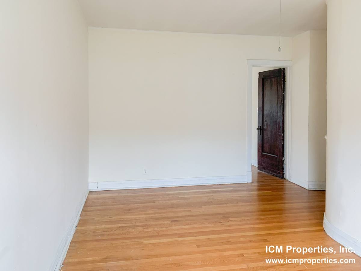 Apartment for rent at 1825 W Foster Ave #3, Chicago, IL 60640